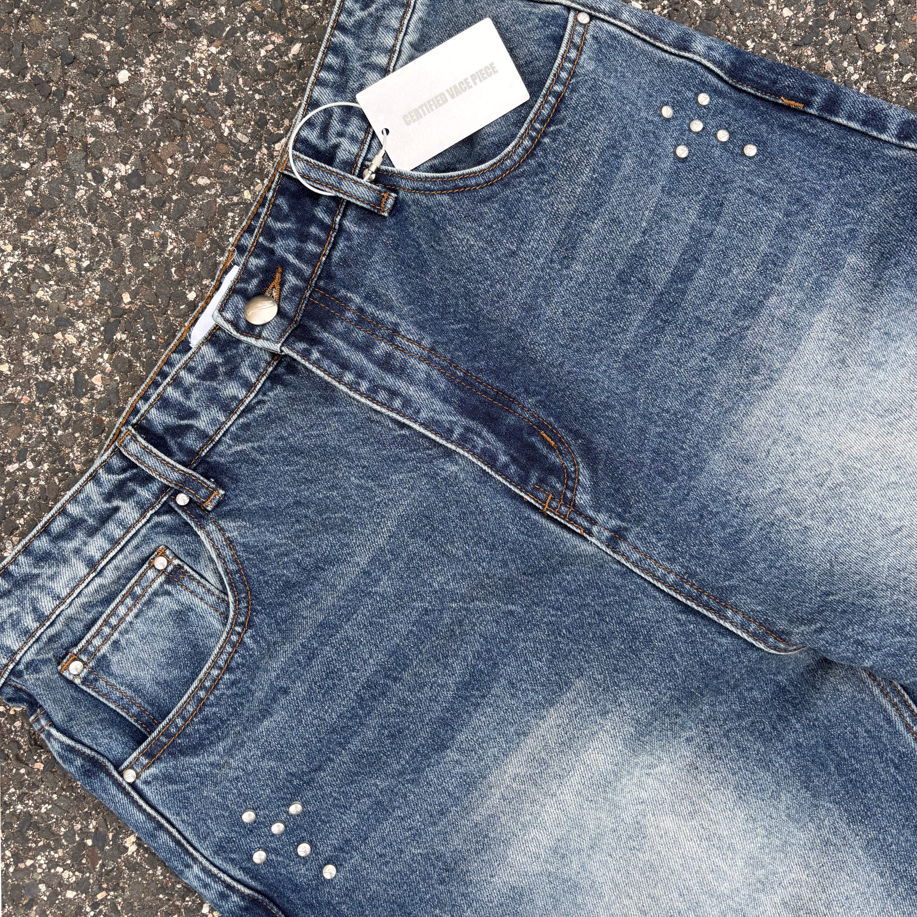 DISTRESSED CROSS DENIM